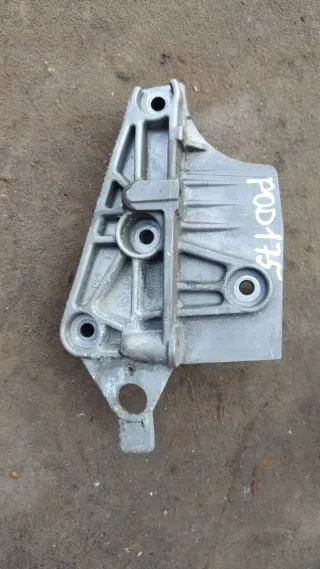 8200408663 Кронштейн двигателя Renault Megane 2 Арт POD175, вид 1