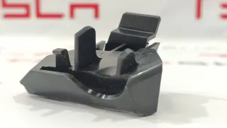 1072914-00-B Кронштейн крепления бампера Tesla model S Арт 99477844, вид 2
