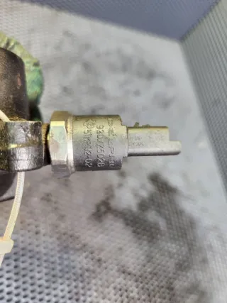 8200057345, R9144Z010C, DELPHI Топливная рампа  Renault Modus Арт 96912039, вид 3