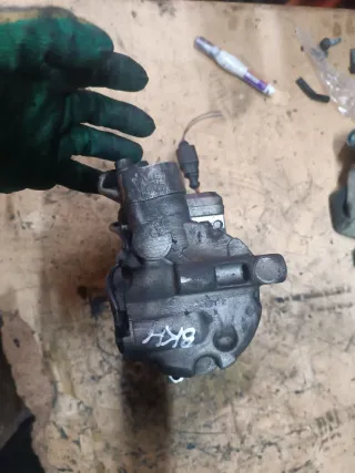 BKH,AUK,BPK, GE2743850, 4F0260805AF Компрессор кондиционера Audi A4 B7 Арт 034574, вид 3