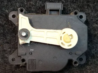 AE0638000172PLS Моторчик заслонки печки Toyota Sienna 3 Арт 320600, вид 1