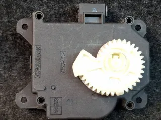 AE0638000172PLS Моторчик заслонки печки Toyota Sienna 3 Арт 320599, вид 1