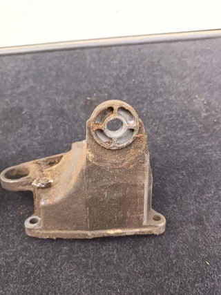 8D0399113,8D0399114 Кронштейн КПП Volkswagen Passat B5 Арт 96931762, вид 8