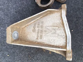 8D0399113,8D0399114 Кронштейн КПП Volkswagen Passat B5 Арт 96931762, вид 2