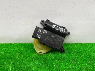 0132801357 Моторчик заслонки печки Seat Ibiza 4 Арт 170857, вид 1