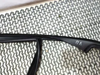  Уплотнитель двери передней левой Mercedes GL X166 Арт 7-535, вид 3