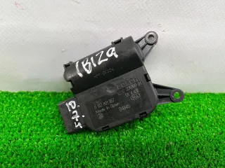 0132801357 Моторчик заслонки печки Seat Ibiza 4 Арт 170927, вид 1