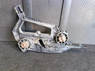 1Z0941339 Крепление фары левой Skoda Octavia A5 Арт 96939800, вид 5