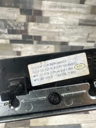 4F0867409B Накладка декоративная Audi A6 C6 (S6,RS6) Арт 96939931, вид 3