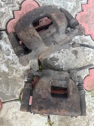 1816197,1817682 Суппорт тормозной передний левый Ford Transit 4 Арт 96940440, вид 2