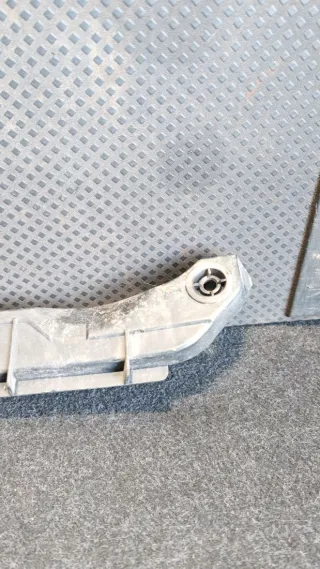 1Z5807863 Кронштейн крепления бампера заднего Skoda Octavia A5 Арт 96942644, вид 8