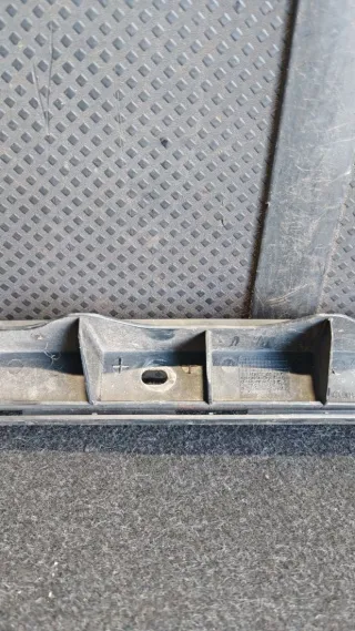 1Z5807863 Кронштейн крепления бампера заднего Skoda Octavia A5 Арт 96942644, вид 3