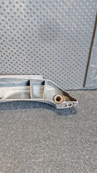 1Z5807863 Кронштейн крепления бампера заднего Skoda Octavia A5 Арт 96942644, вид 4