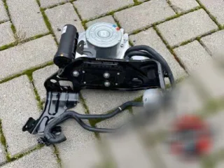 A2063208504,2063208504,A2069013202,2069013202 Компрессор пневмоподвески Mercedes C W206 Арт 32417053ar, вид 1