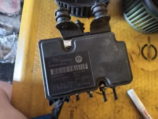 1K0907379P Блок АБС (ABS) Volkswagen Golf 5 Арт 96952928, вид 1