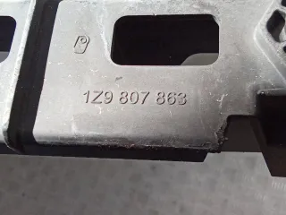 1Z9807863 Кронштейн крепления бампера заднего Skoda Octavia A5 Арт 96954661, вид 13