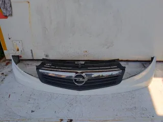  Решетка радиатора Opel Vivaro A Арт 96954800