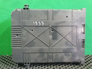 9807054180 Блок предохранителей Peugeot 308 2 Арт 96955635, вид 2