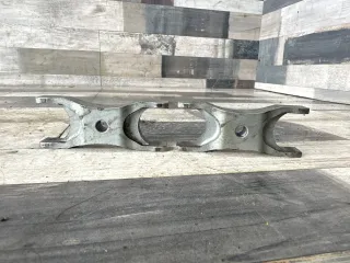 03L216A Скоба (кронштейн) крепления форсунки Audi A6 C7 (S6,RS6) Арт 96958389, вид 1