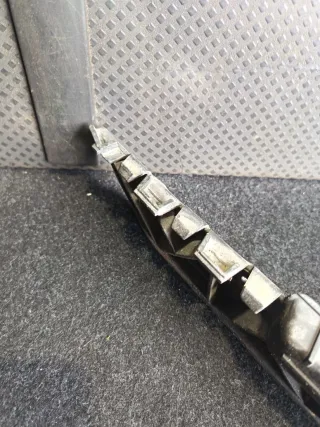 1Z0807184 Кронштейн крепления бампера переднего Skoda Octavia A5 Арт 96958544, вид 3