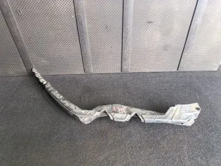1Z0807184 Кронштейн крепления бампера переднего Skoda Octavia A5 Арт 96958544, вид 1