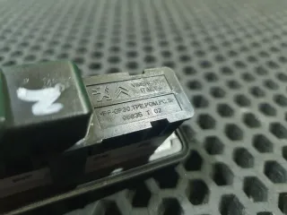 95835 T 02 Кнопка открытия багажника Peugeot 308 2 Арт 96959953, вид 4