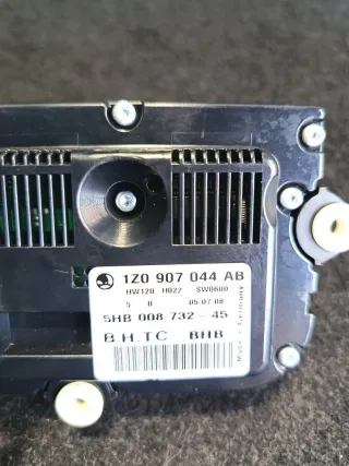 1Z0907044AB Блок управления печки / климат-контроля Skoda Octavia A5 Арт 96989800, вид 5
