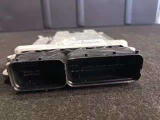 03L906022GB Блок управления двигателем Skoda Octavia A5 Арт 96989843, вид 4