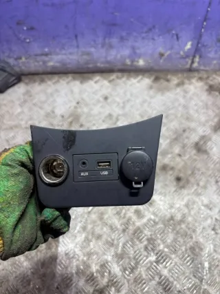 961201R300 Разъем AUX / USB Hyundai Solaris 1 Арт 96990623, вид 1