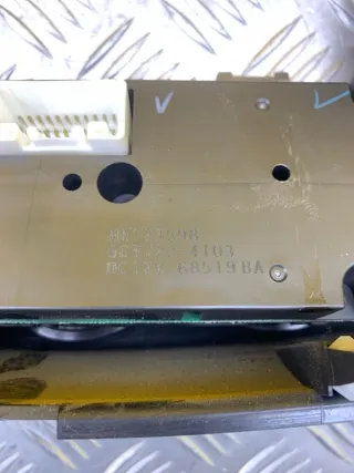 MN179800ZZ Рамка под магнитолу Mitsubishi L200 4 Арт 216733, вид 4