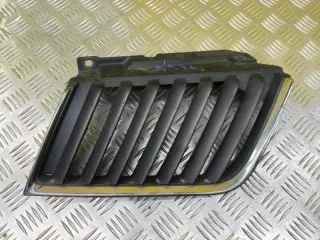 MN142328 Решетка радиатора Mitsubishi L200 4 Арт 216764, вид 1