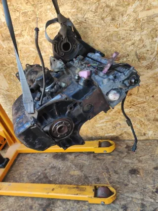 F8Q,F8Q3784 Двигатель Renault Scenic 1 Арт 99020, вид 5