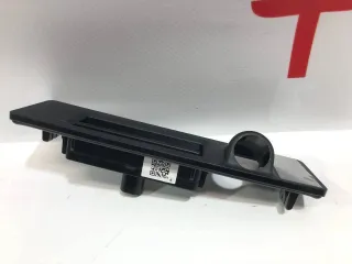 1095949-65-D Кнопка открытия багажника Tesla model 3 Арт 99448765, вид 2