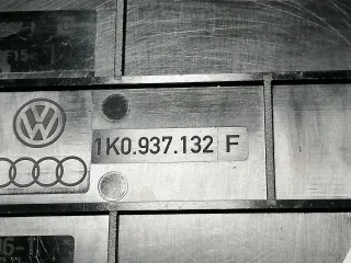 1K0937132F Крышка блока предохранителей Skoda Octavia A5 Арт 96995539, вид 12