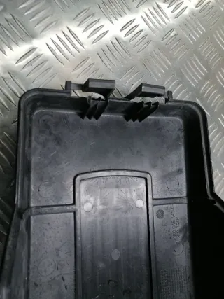 1K0915443A Крышка аккумулятора Skoda Octavia A5 Арт 96995560, вид 8
