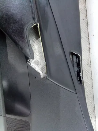 3C1867011 Обшивка двери передней левой (дверная карта) Volkswagen Passat B6 Арт 96996105, вид 7