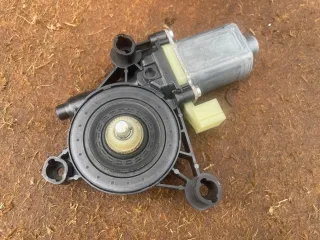0130822717,5Q0959801B Моторчик стеклоподъемника передний левый Porsche Macan Арт 1112STR, вид 1