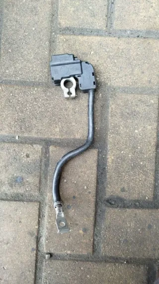 61129215952 Клемма аккумулятора минус BMW 3 E90/E91/E92/E93 Арт 97003779, вид 1