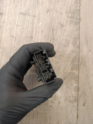 61357490465,7490465 Блок управления подогревом сидения BMW X5 G05  Арт 24663, вид 3