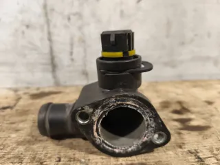  Фланец (тройник) системы охлаждения Volkswagen Passat B5 Арт 97005097, вид 2