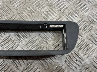 9016890557 Рамка под магнитолу Mercedes Sprinter W901-905 Арт 53656, вид 2