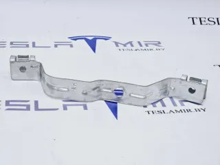 1104541-00 Кронштейн Tesla model 3 Арт 23544, вид 1