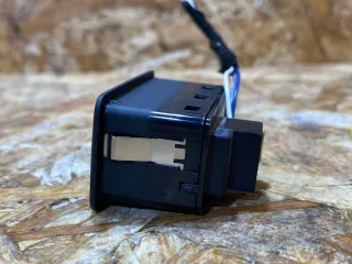 4G0959831D Кнопка открытия багажника Audi Q7 4M restailing Арт 39370332, вид 4