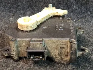 AE0638000172PLS Моторчик заслонки печки Toyota Camry XV40 Арт 320677, вид 2