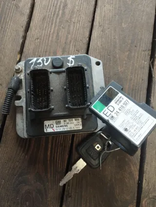 90520859 Блок управления двигателем Opel Zafira A Арт 97012475