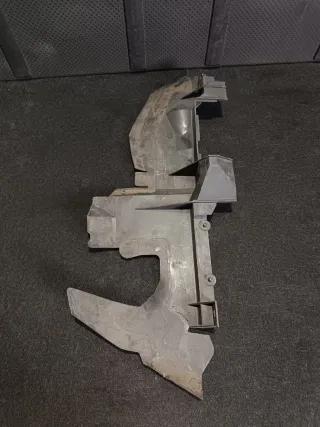 4L0121284A Пыльник радиатора Audi Q7 4L Арт 97027846, вид 1