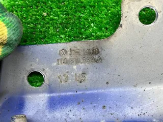 1T0810333A Кронштейн крепления крыла переднего левого Volkswagen Caddy 3 Арт 171332, вид 7