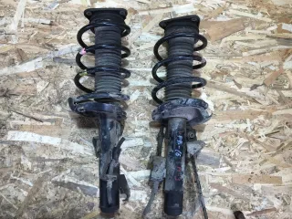  Стойка амортизатора переднего правого Mazda 3 BK Арт FB16-2147483648