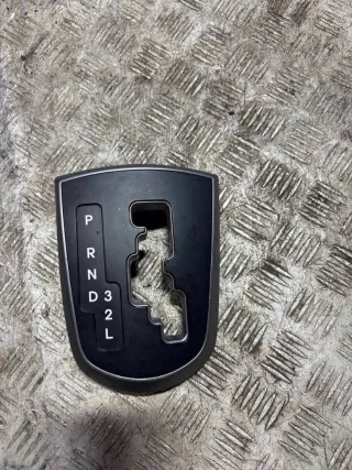  Рамка (накладка) рычага КПП Hyundai Solaris 1 Арт 97029339