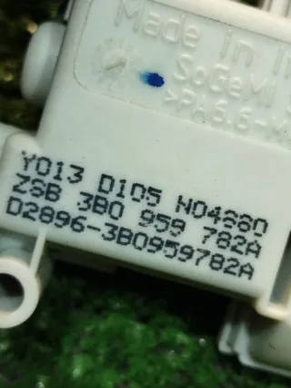 3B0959782 Замок бардачка Audi Q7 4L Арт 97029548, вид 2